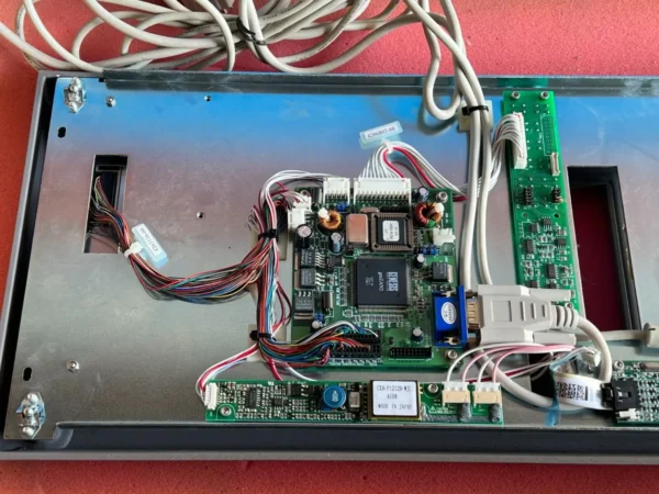 Thermonics T-2500 Precision Temperature Forcing System display panel - Image 3