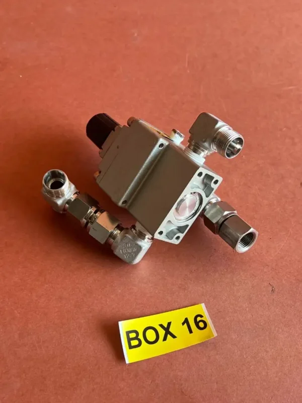 Smc VEX1333-03 Pneumatic Regulator - Image 3