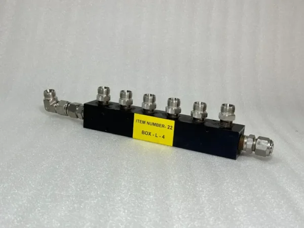 Polyconn PCM30-375-06BW MANIFOLD WIDE