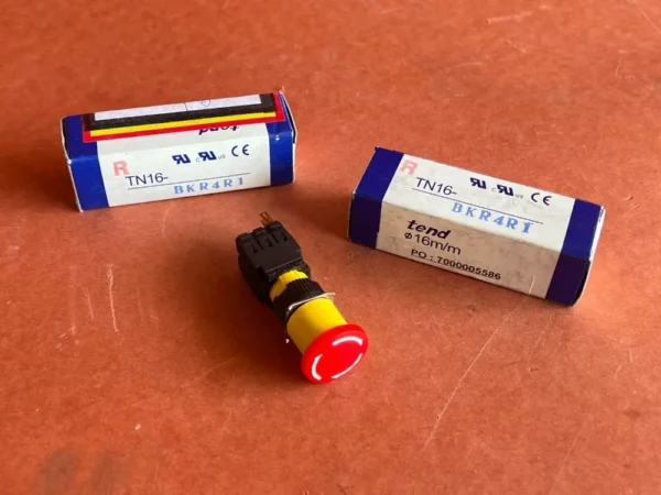 LOT OF 2 PCS - TEND TN16-BKR4R1 Round Push-lock - EMO Button