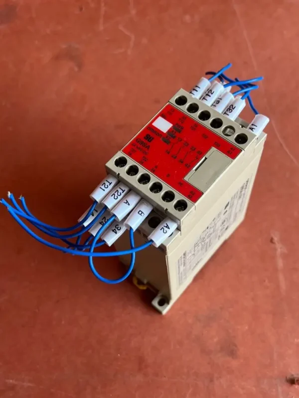 Omron G9SA-301 24VAC/DC Safety Relay Unit
