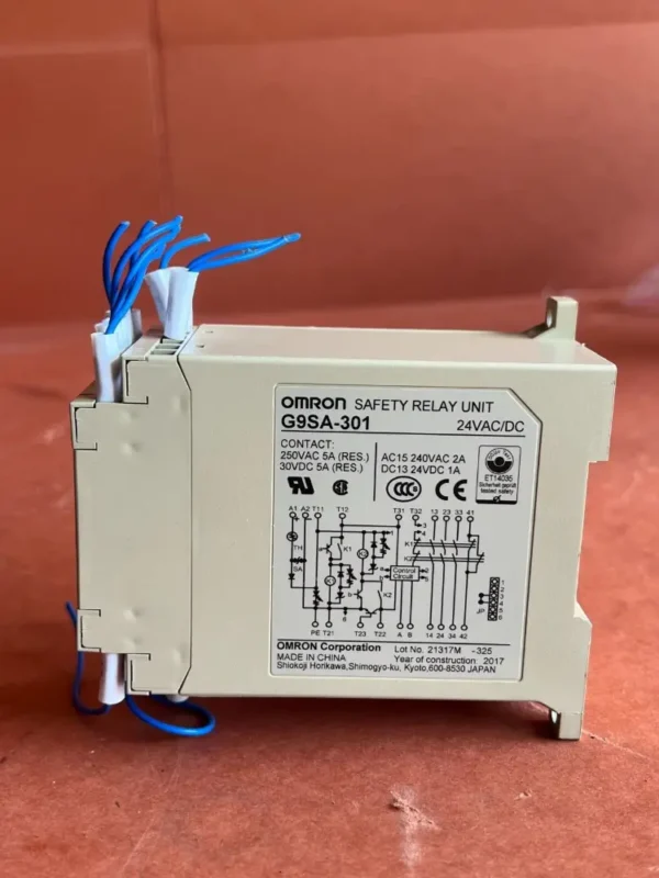 Omron G9SA-301 24VAC/DC Safety Relay Unit - Image 3
