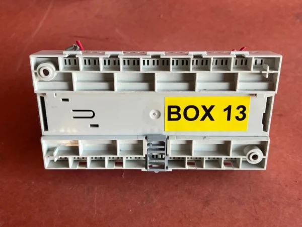 SIEMENS RLU236 UNIVERSAL CONTROLLER - Image 2