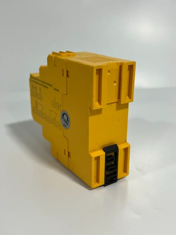 BENDER VMD421 VOLTAGE MOINITORING RELAY VMD421H-D-3 - Image 4