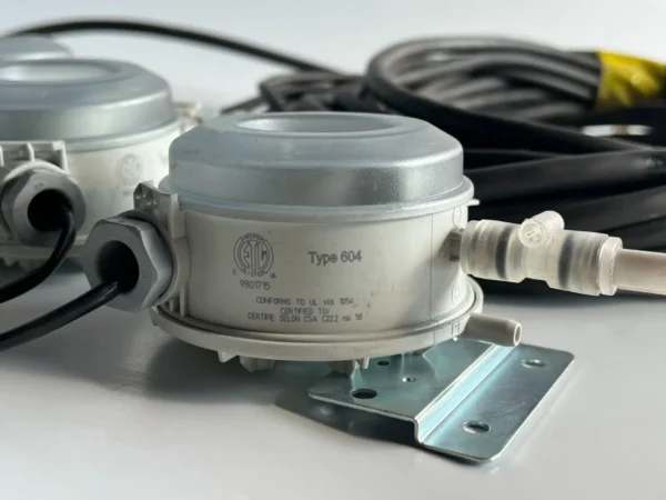 LOT OF 4 Huba Control Type 604.E010020 Adjustable Direct Pressure Control Switch - Image 4
