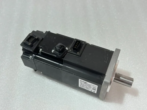 Mitsubishi HG-KR43BD AC Servo Motor - Image 4
