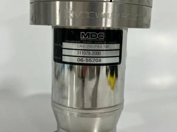 MDC LAV-250-PAA 1MC Right Angle Isolation Valve - Image 2