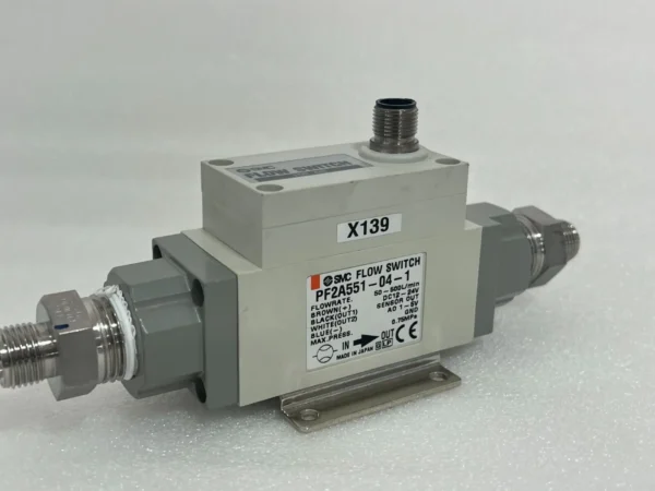 SMC PF2A551-04-1 - Flow Switch for Air, Flowrate 50-500 - Image 2