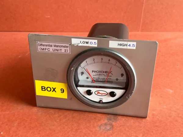 DWYER PHOTOHELIC A3000 SERIES GAUGE TYPE 2