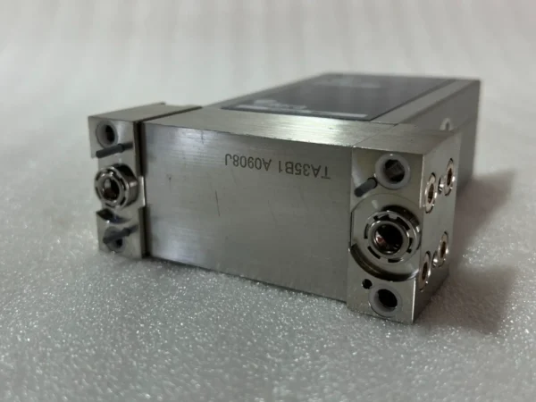 AERA FC-D985C - MASS FLOW CONTROLLER TC FC-D985CT-BH - Image 5