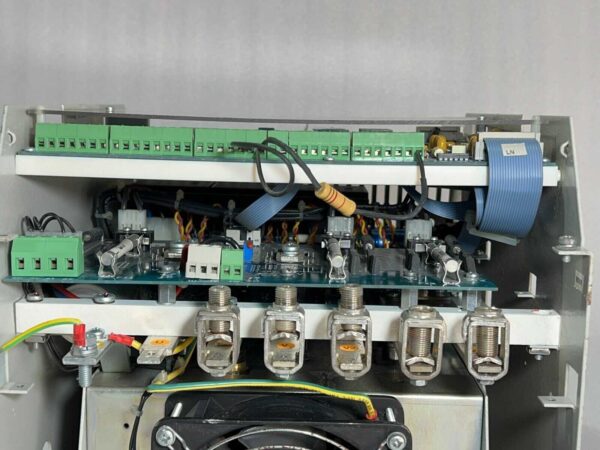 KLOCKNER MOELLER TPY3-415- 150L-2A REGOL TYPACT SERVO DRIVE - Image 3