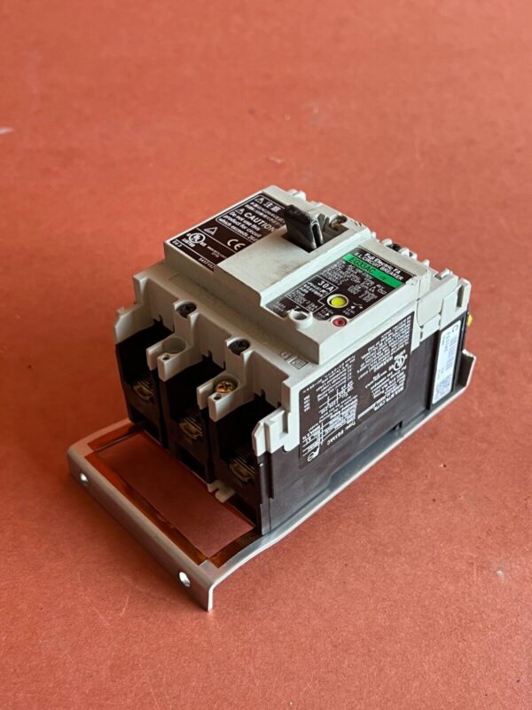 FUJI ELECTRIC EG33AC CIRCUIT BREAKER - Image 2