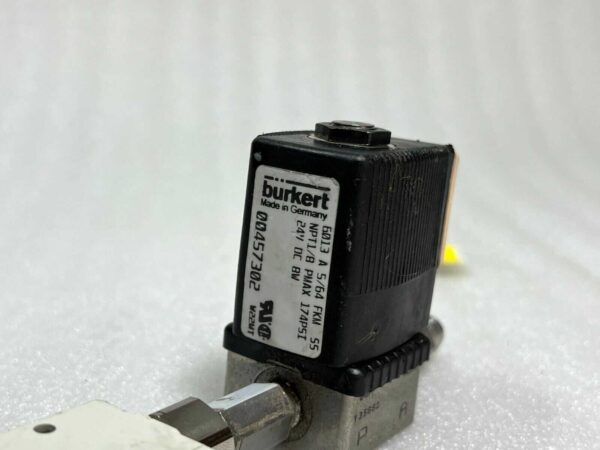 Burkert 6013 A Solenoid Valve &SMC PFM710-N01-B-M Digital Flow Switch & M1R1NM - Image 5
