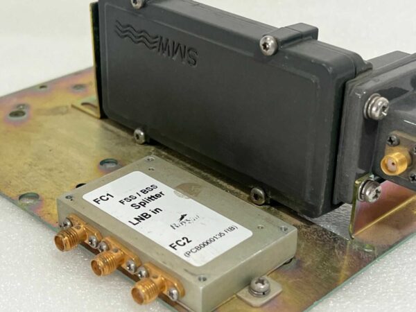 SMW LNB DRO 9.75 - PCB0000135 RB - FC1 FSS - BSS Splitter LNB
