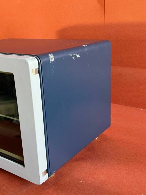 SalvisLab Vacucenter VC 20 Vacuum Oven - Image 8