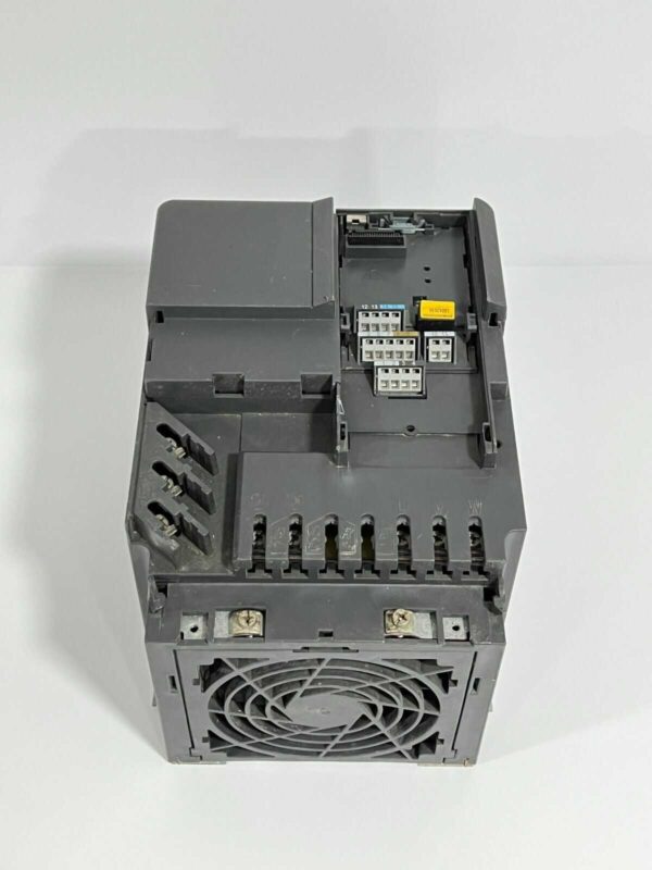 Siemens 6SE6420-2AD27-5CA1. Frequency inverter - Image 3
