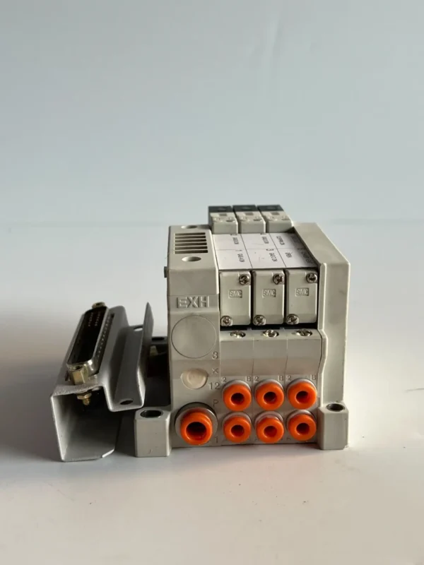 SMC 02-169731-00 Pneumatic Manifold - Image 2