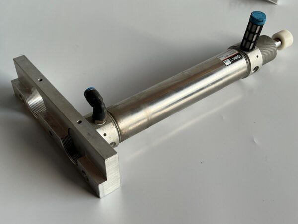 SMC CD76E40-160-B Pneumatic Cylinder - Image 2