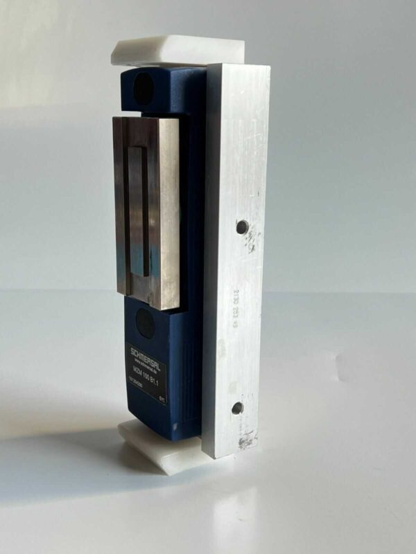 Schmersal MZM 100 B1.1 Electro-Magnetic Locking Actuator - Image 5