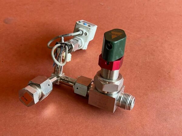 TKSCT DIAPHRAGM 316L EP VALVE + SMC ISE80-A2L-A Digital Pressure Switch