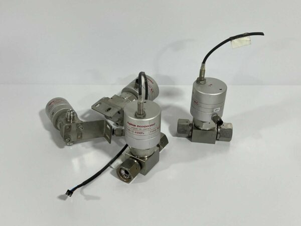 LOT 4 PCS - FUJIKIN DIAPHRAGM VALVE O.P. 0.34~0.49MPA N.C. - Image 2