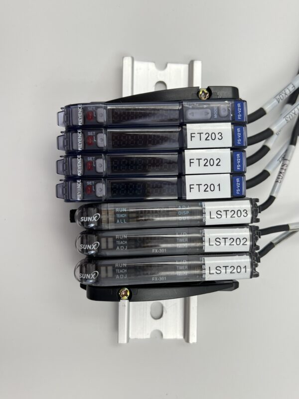 4 PCS Keyence FS-V21R 12-24V DC Photoelectric Fiber Optic / 3 PCS SUNX FX-301 - Image 4